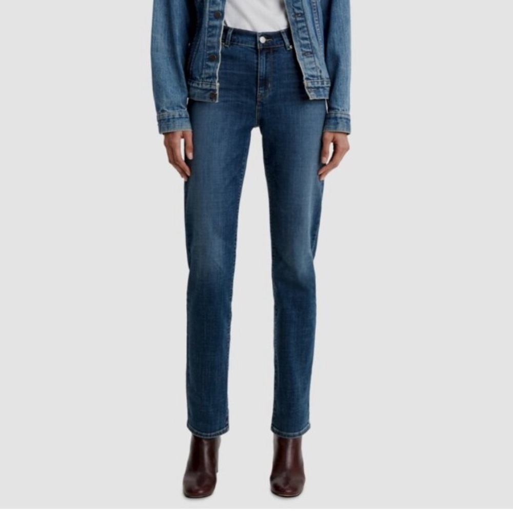 Levi’s Classic Straight‎ Jeans Sz 8